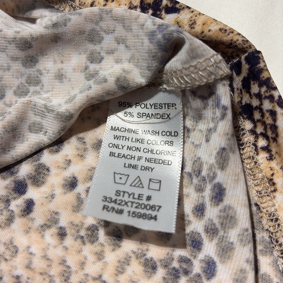 DNA Couture Silky Like Purple & Tan Pullover. 2X - Picture 6 of 7